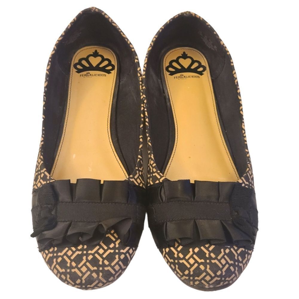 Fergalicious Flats Pleated Bow Geometric sz 7